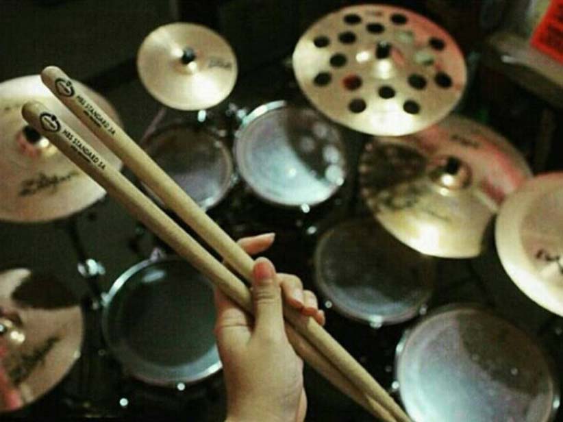 How to Grab Drumsticks